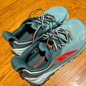 Altra Olympus 5